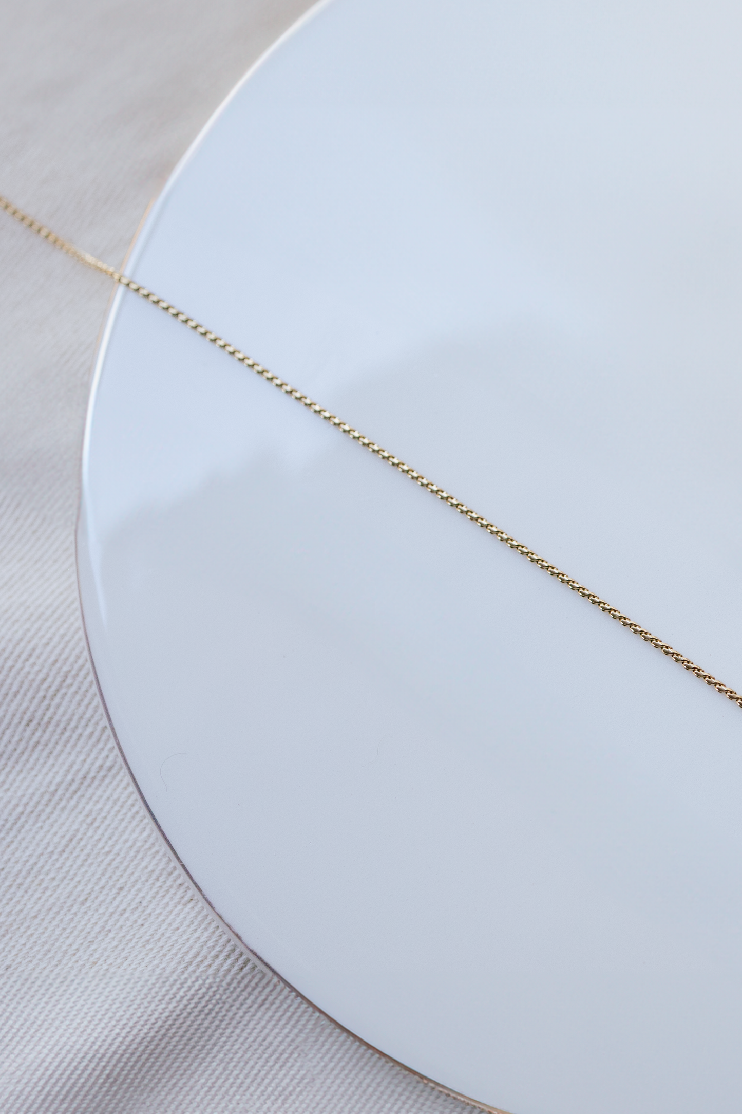TWISTED LINK CHAIN