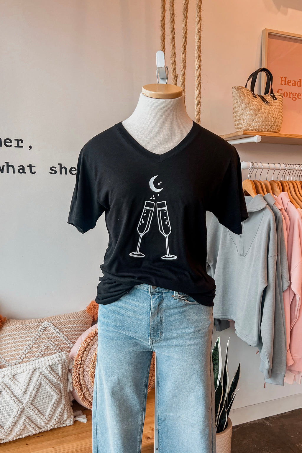 MIDNIGHT GRAPHIC TEE