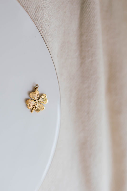 THE FOUR LEAF CLOVER