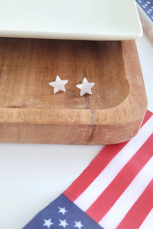 STAR STUDS PEARLY WHITE