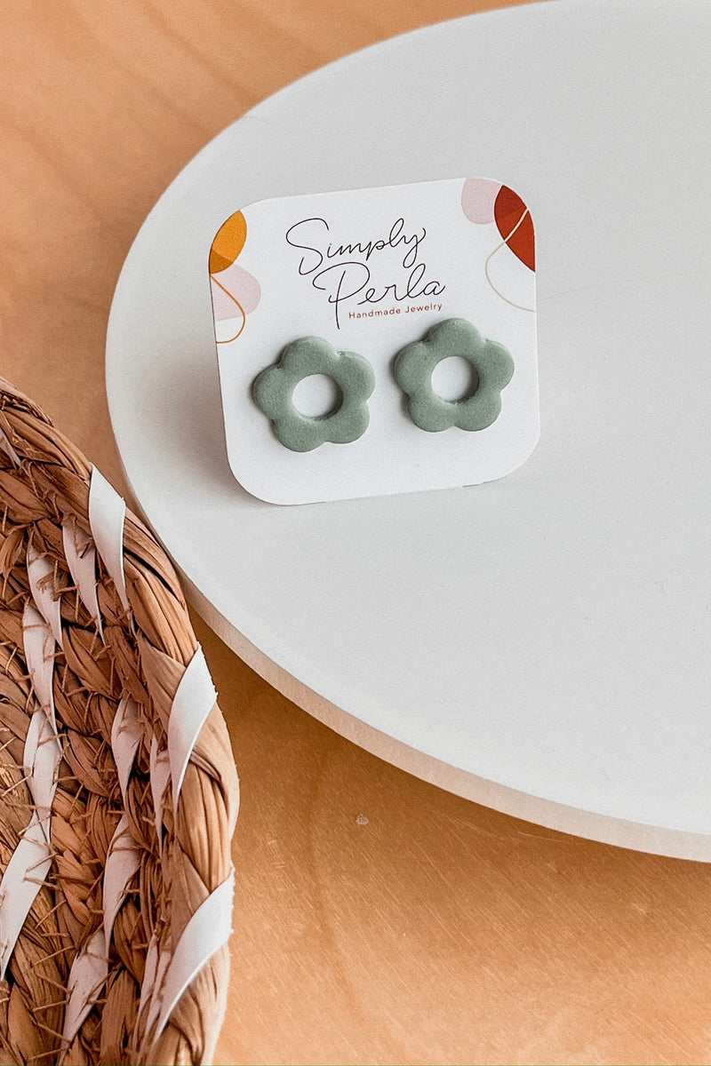 DAISY STUDS GREEN