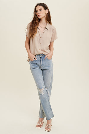 A LUCKY LINEN BUTTON TOP