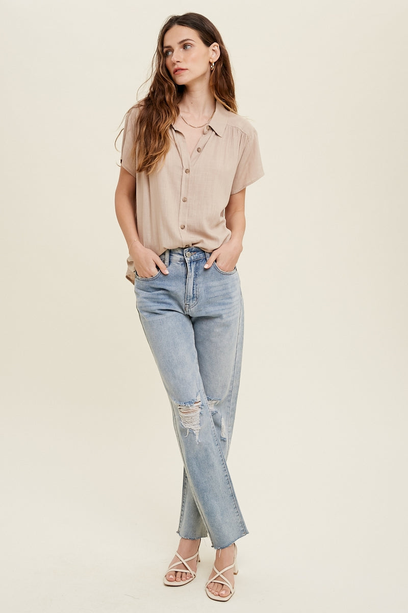 A LUCKY LINEN BUTTON TOP