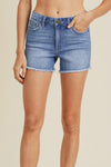 HIGH RISE FRAY SHORTS MEDIUM WASH