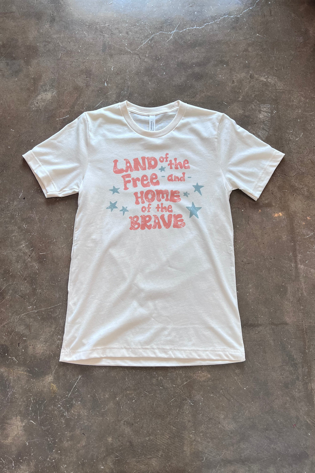 RETRO LAND OF THE FREE GRAPHIC TEE