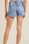 HIGH RISE FRAY SHORTS MEDIUM WASH